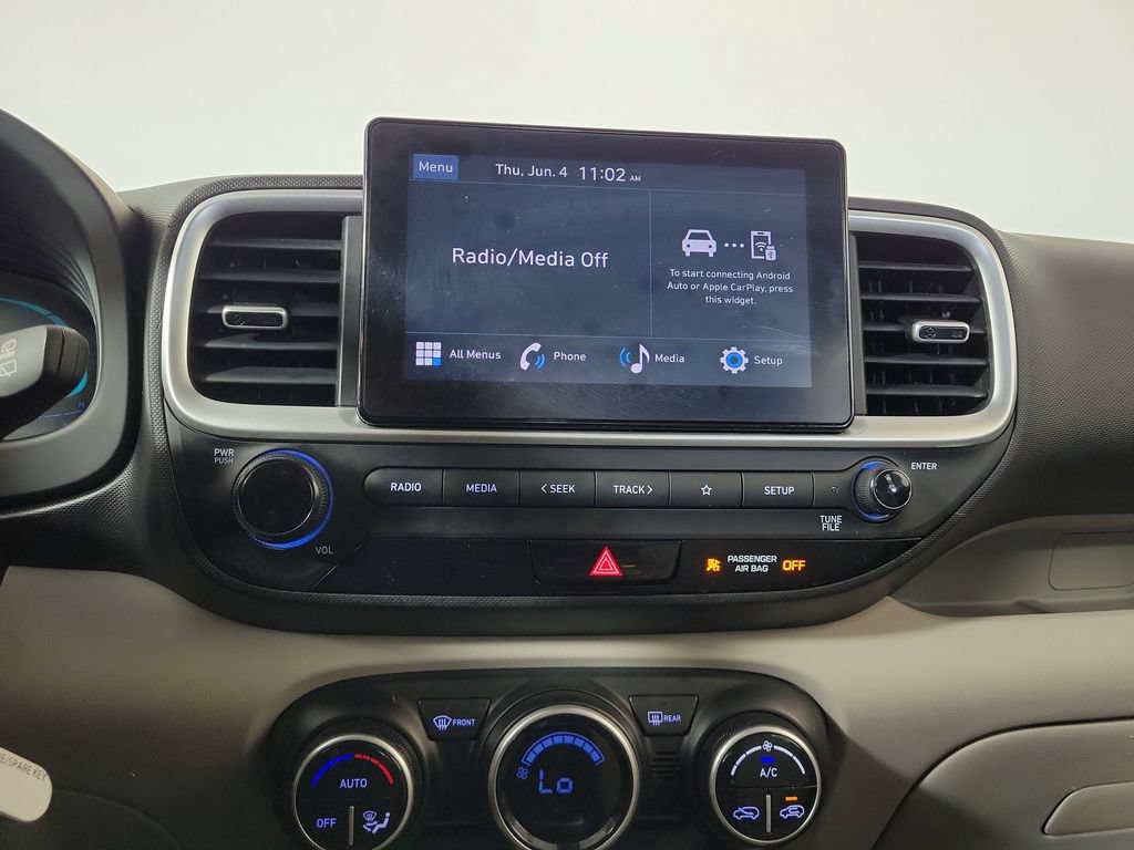 Used 2023 Hyundai Venue SEL FWD image 19