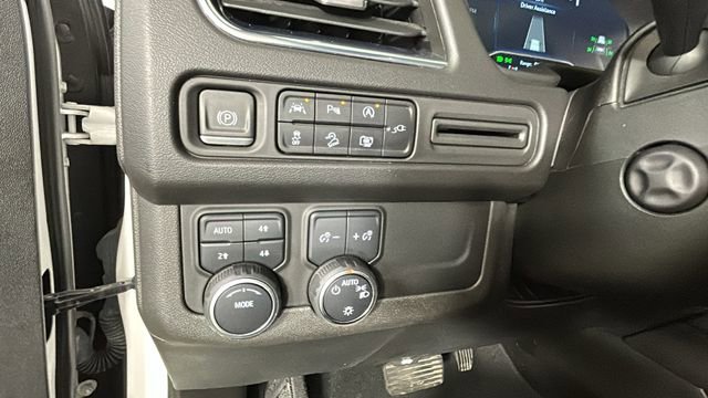 Used 2022 Chevrolet Tahoe Z71 w/ Luxury Package AWD/4WD image 20