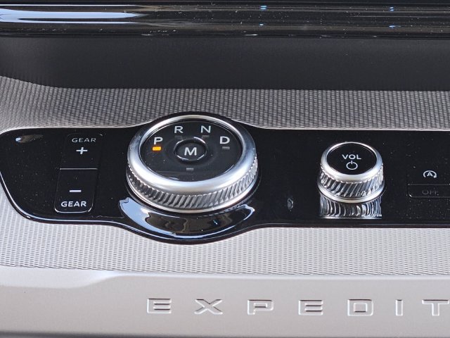 New 2027 Ford Expedition Active RWD image 20