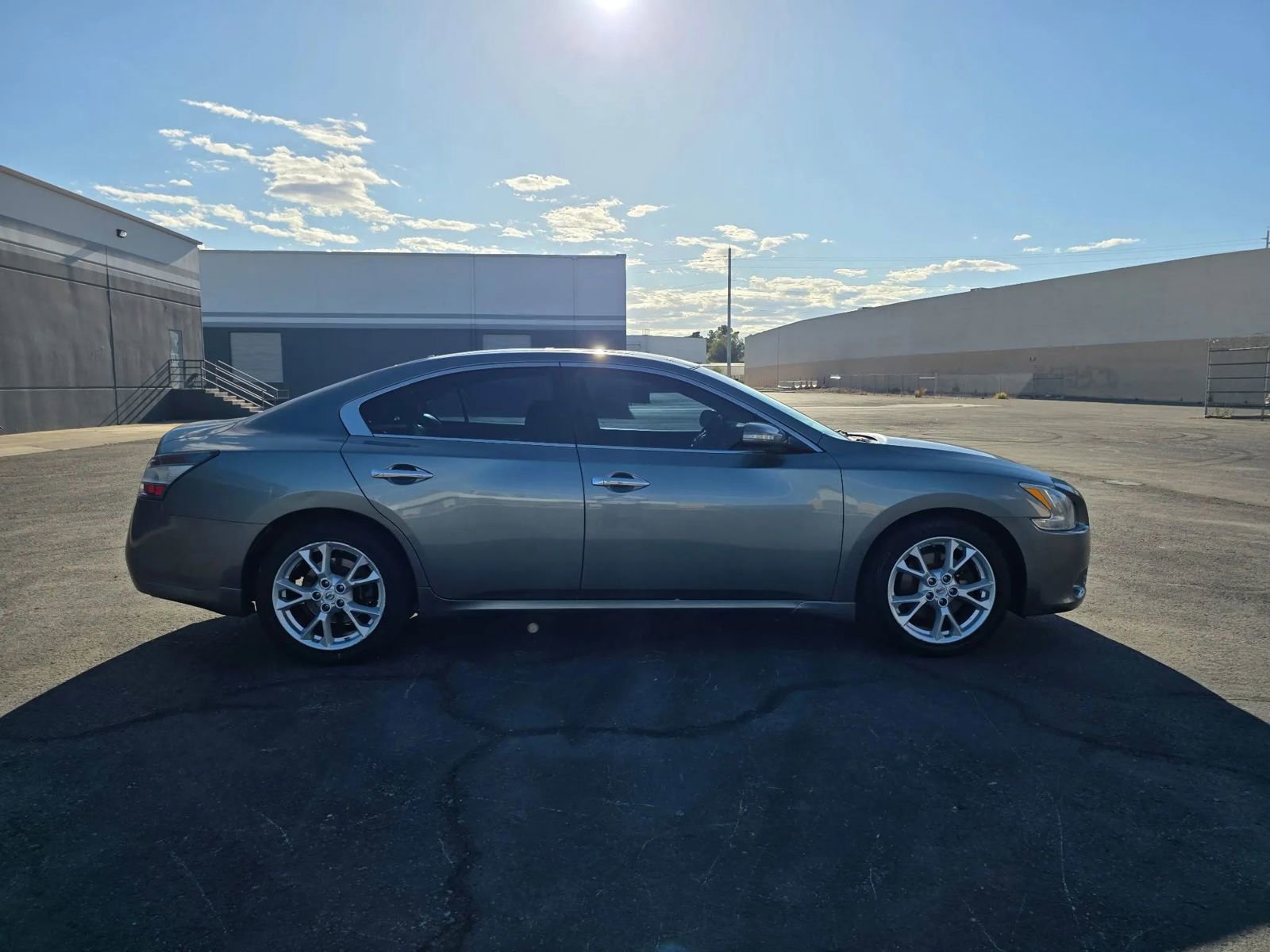 Used 2014 Nissan Maxima 3.5 SV w/ Premium Package FWD image 4
