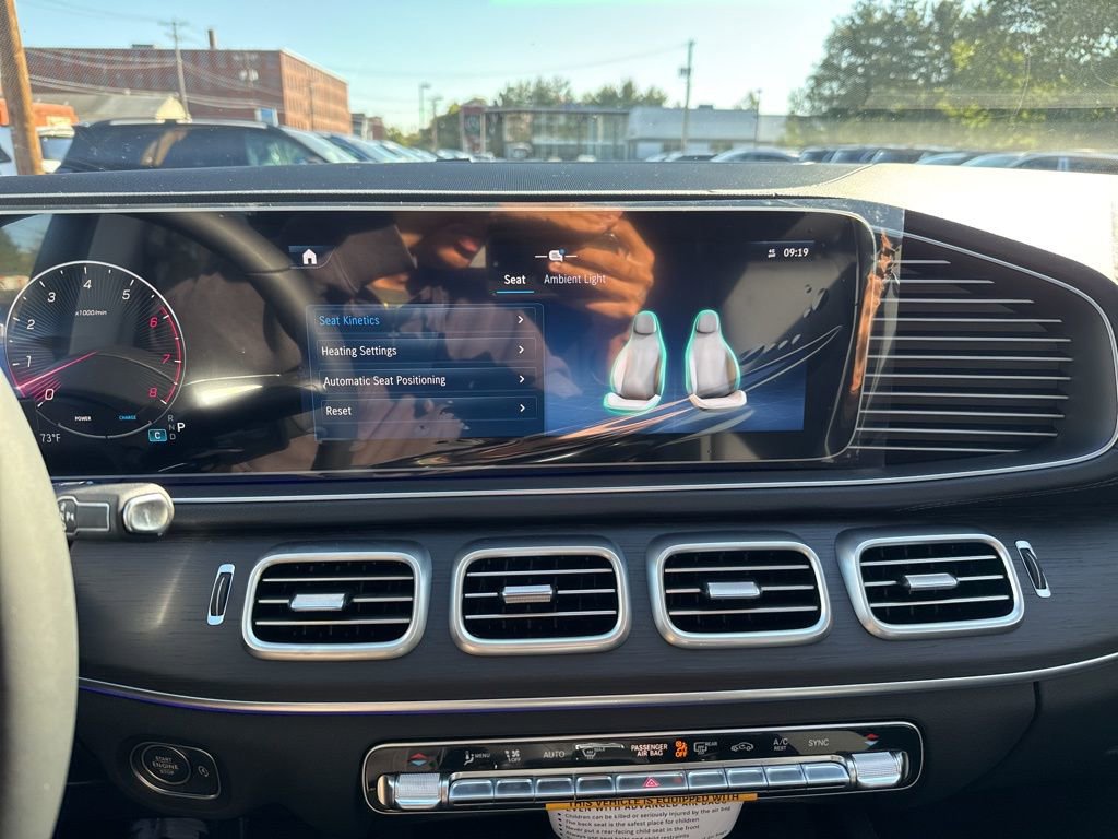 New 2026 Mercedes-Benz GLS 450 4MATIC image 37