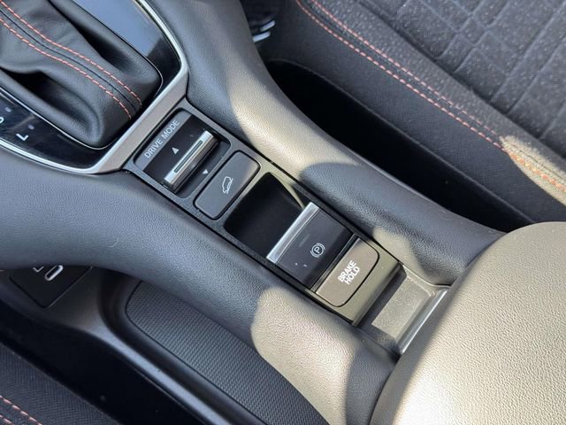 Certified 2025 Honda HR-V Sport image 28