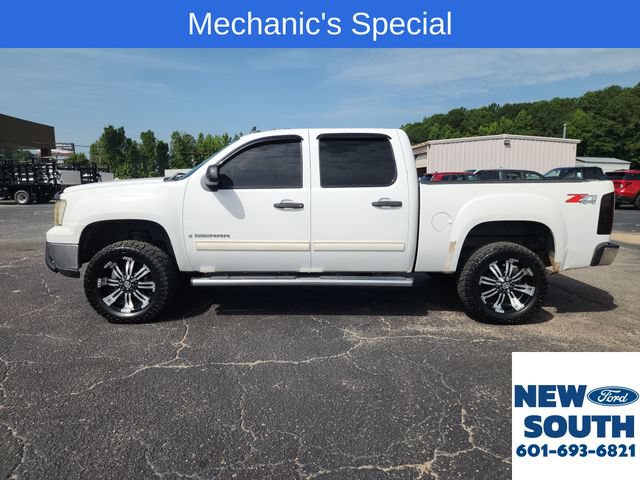Used 2007 GMC Sierra 1500 SLE w/ SLE2 Preferred Package AWD/4WD image 2