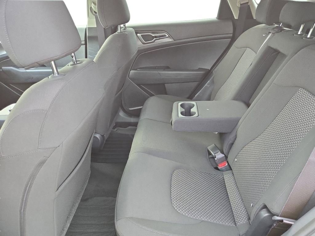 New 2026 Kia Sportage LX image 17
