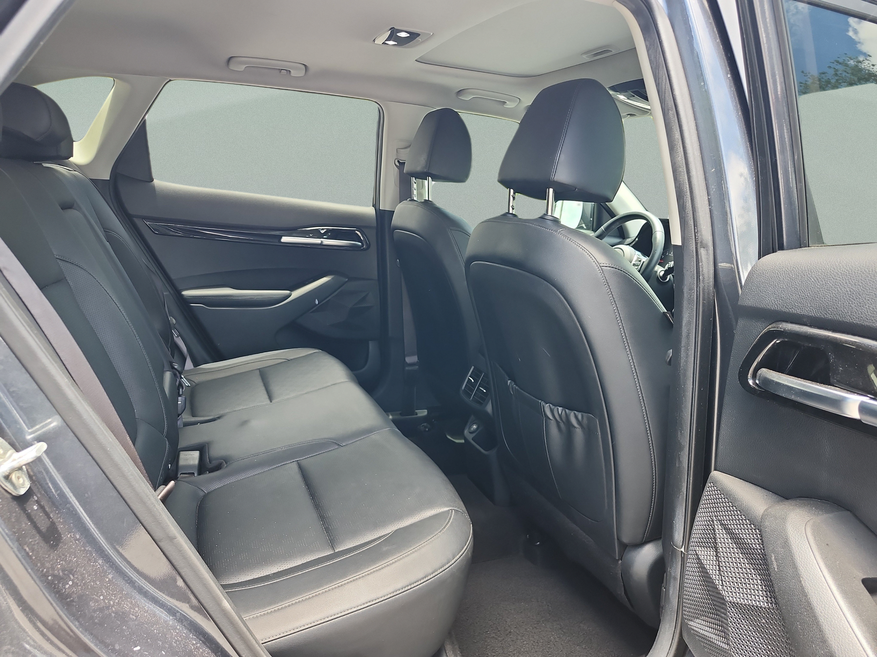 Used 2021 Kia Seltos EX AWD/4WD image 19