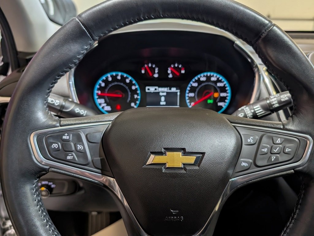 Used 2018 Chevrolet Equinox LT image 16