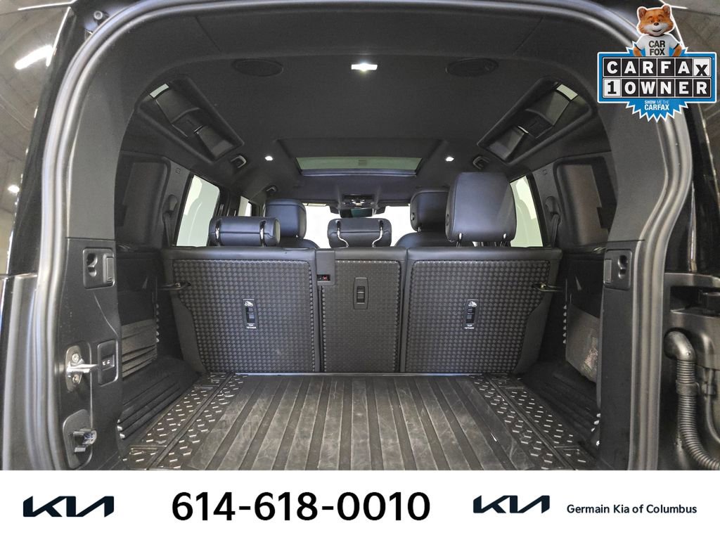 Used 2025 Land Rover Defender 110 X-Dynamic SE image 20