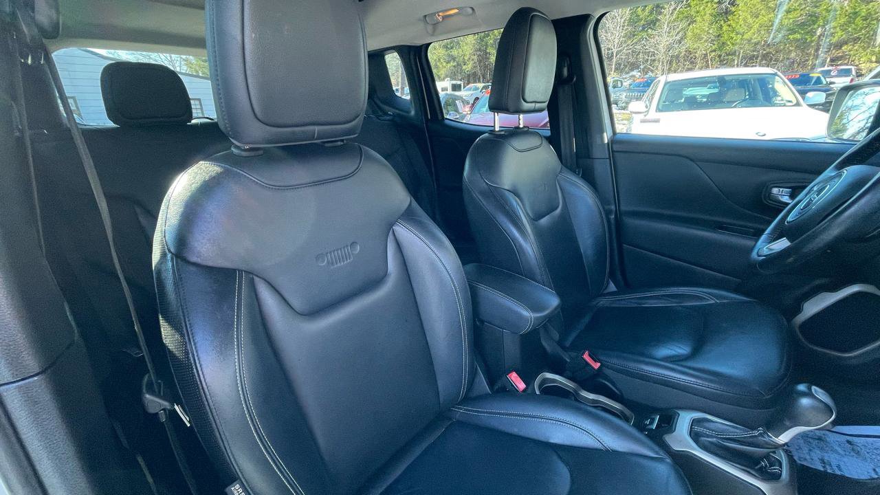 Used 2017 Jeep Renegade Limited image 27