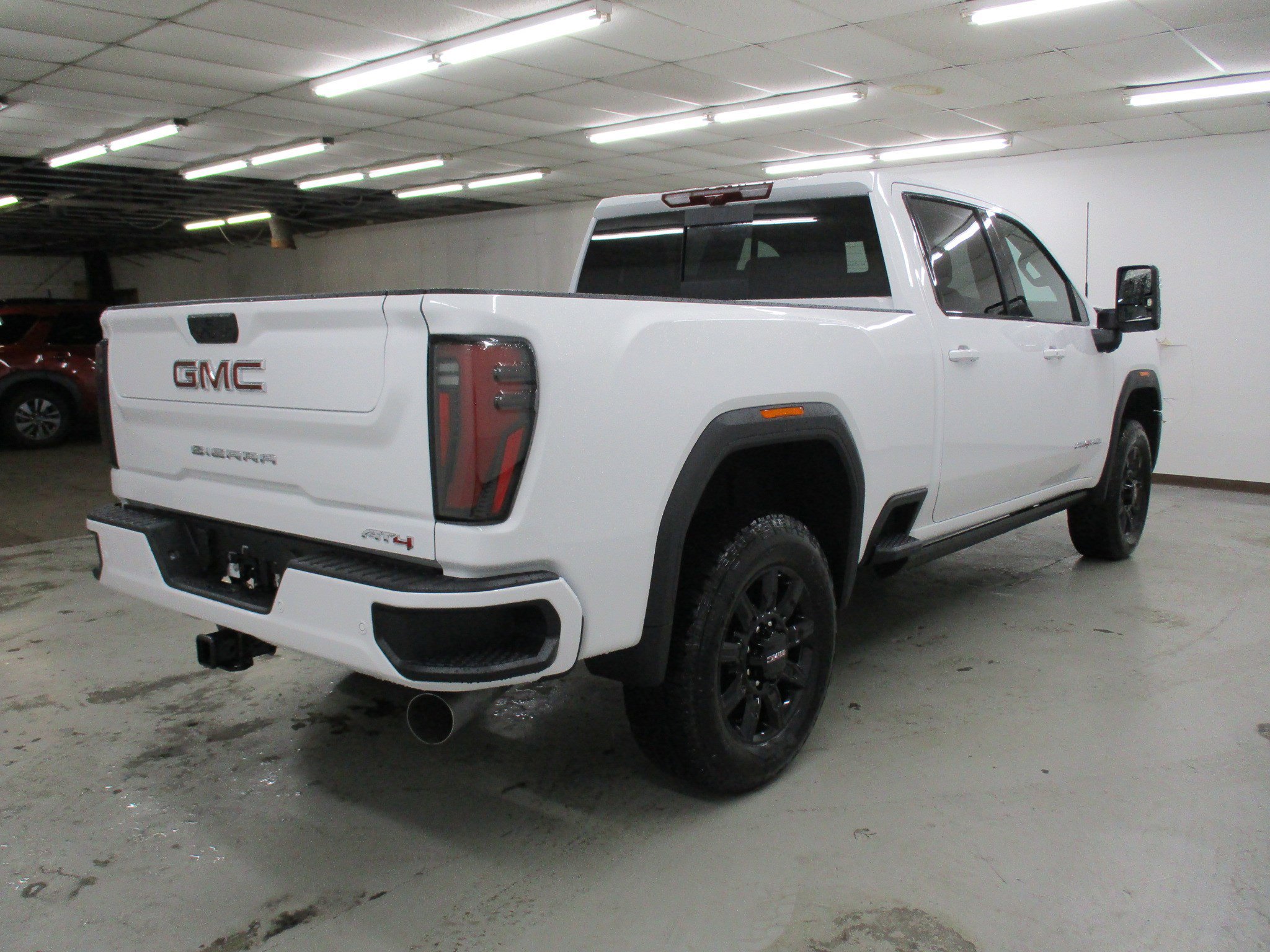 New 2025 GMC Sierra 2500 AT4 w/ Technology Package image 8