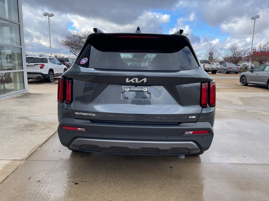 Used 2023 Kia Sorento X-Line EX image 6