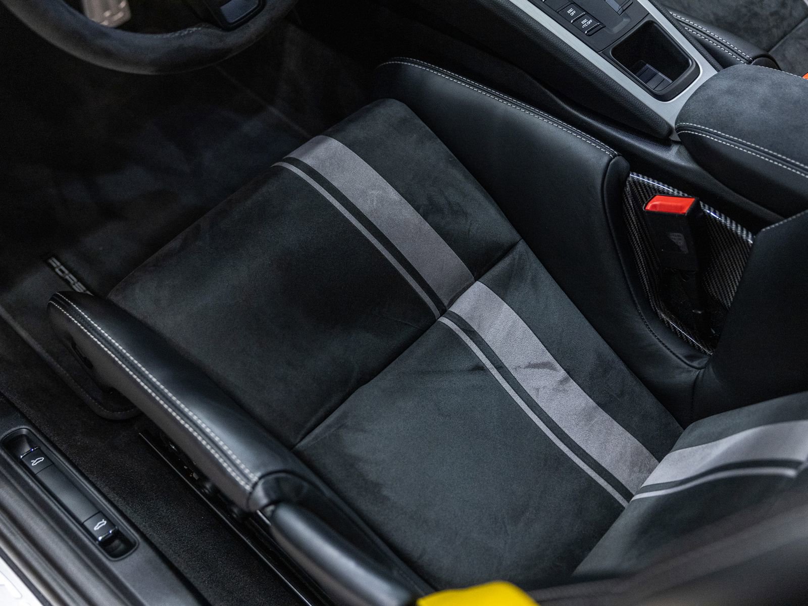 Certified 2018 Porsche 911 GT3 w/ Sport Chrono Package image 26