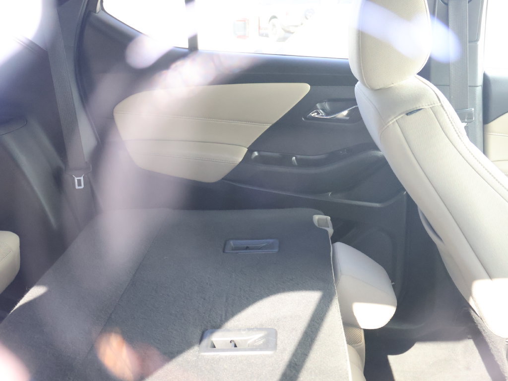 Used 2023 Chevrolet Traverse LS w/ Safety Package FWD image 17