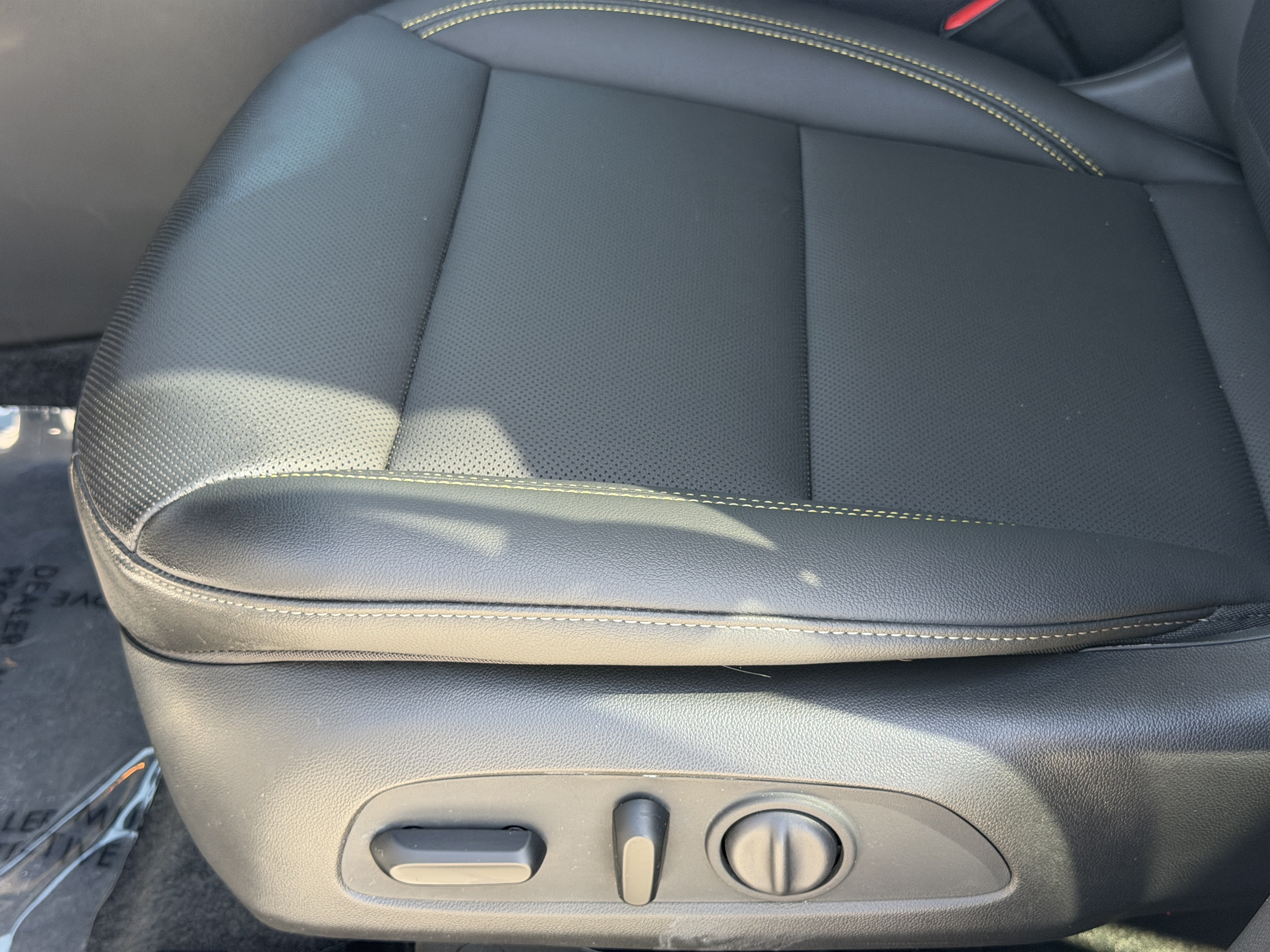 Used 2024 Chevrolet Trax ACTIV w/ Sunroof Package FWD image 22