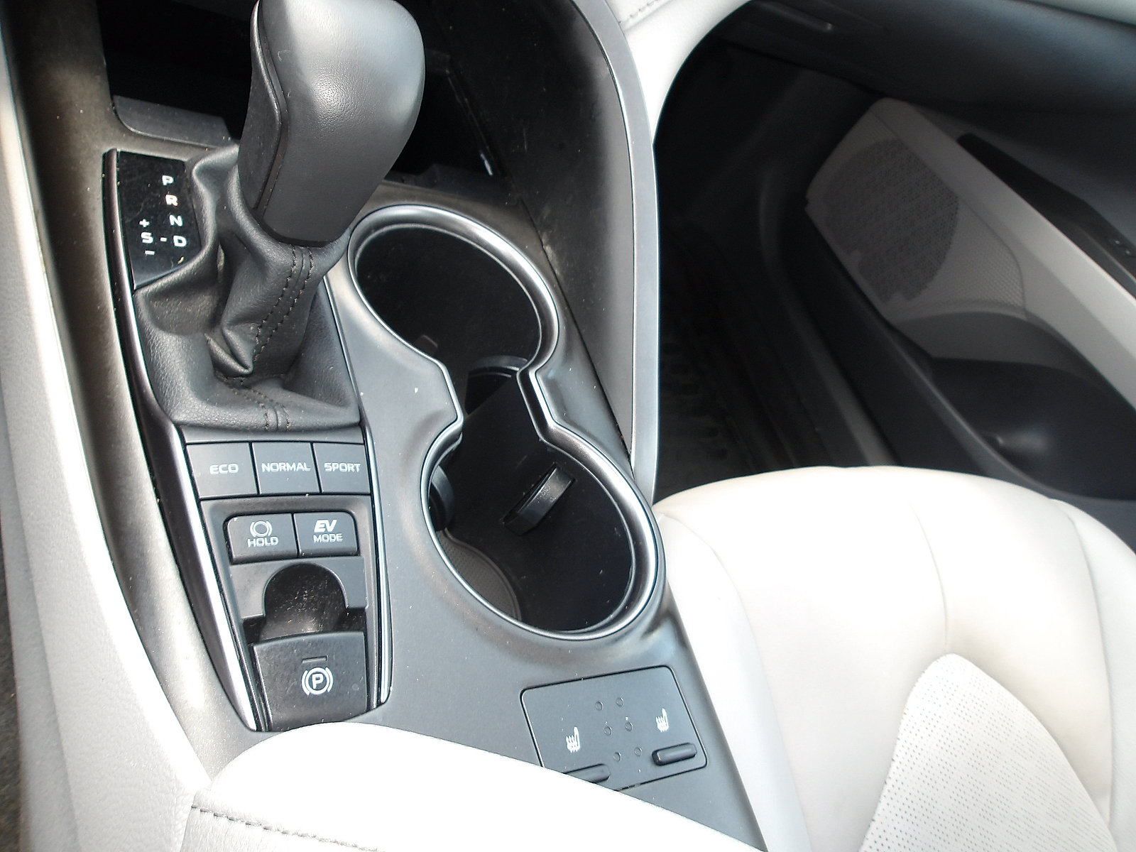 Used 2023 Toyota Camry XSE w/ Cold Weather Package FWD image 20