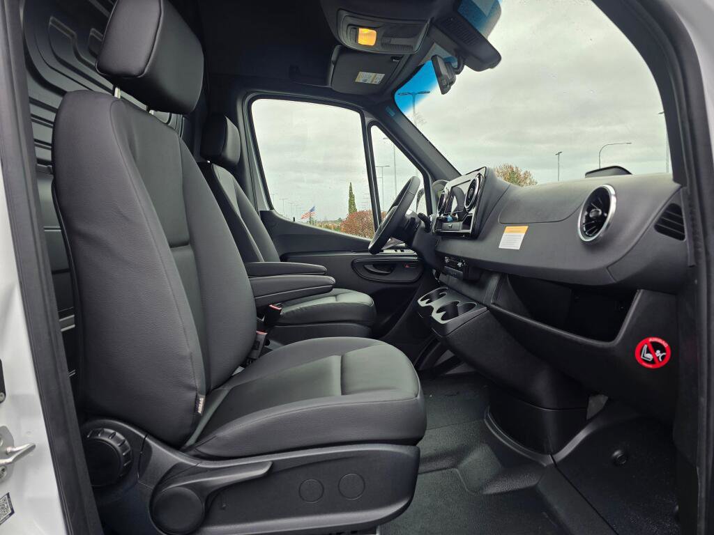 New 2026 Mercedes-Benz Sprinter 2500 image 21