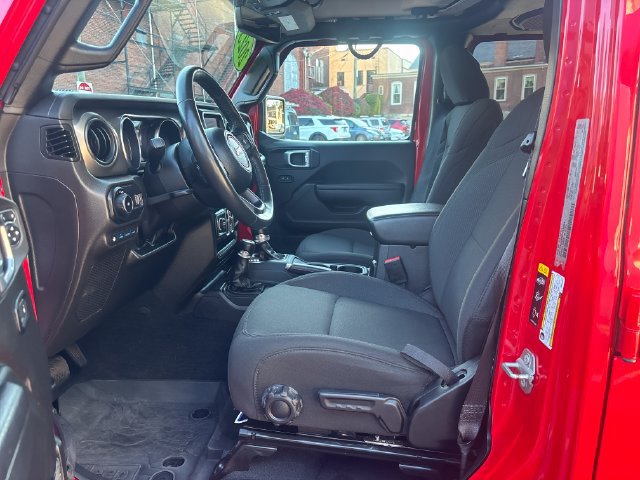 Used 2023 Jeep Wrangler Unlimited w/ Cold Weather Group AWD/4WD image 11