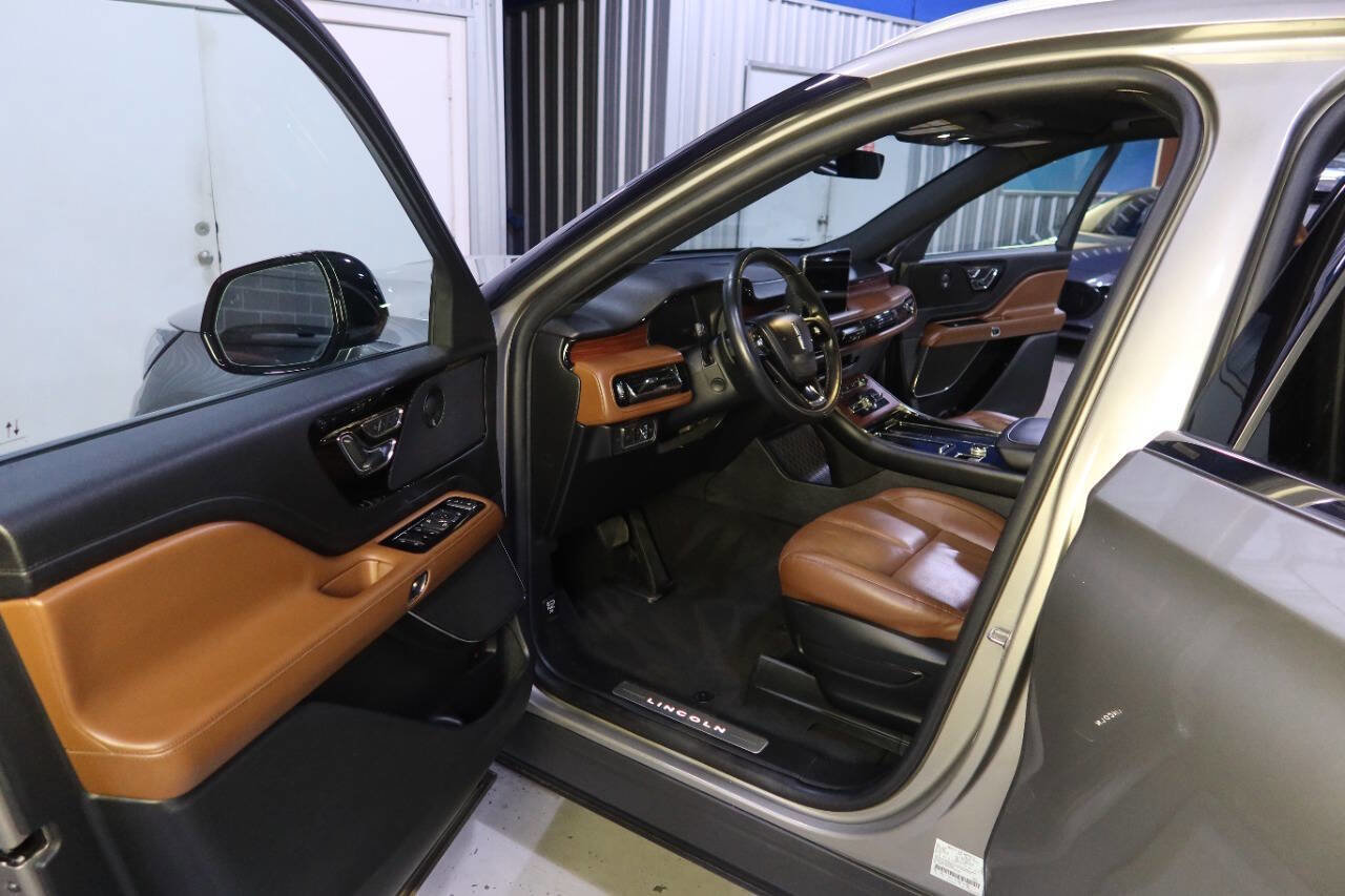 Used 2023 Lincoln Aviator Reserve w/ Equipment Group 201A image 20