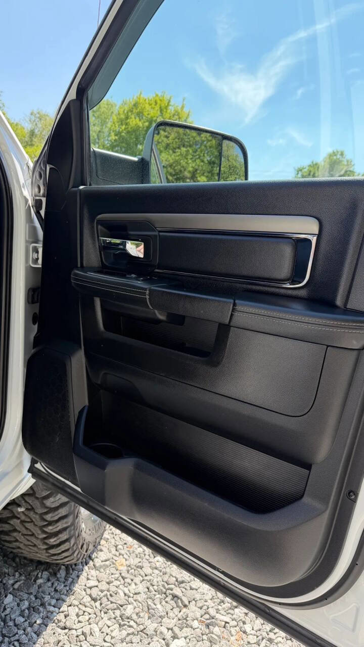 Used 2018 RAM 2500 Big Horn w/ Sport Appearance Group image 26