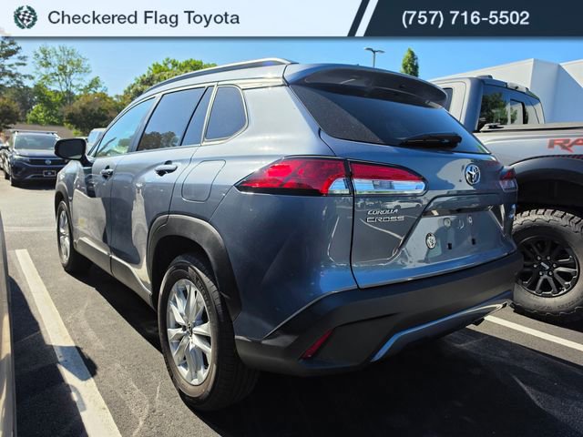 Certified 2025 Toyota Corolla Cross LE AWD/4WD image 4
