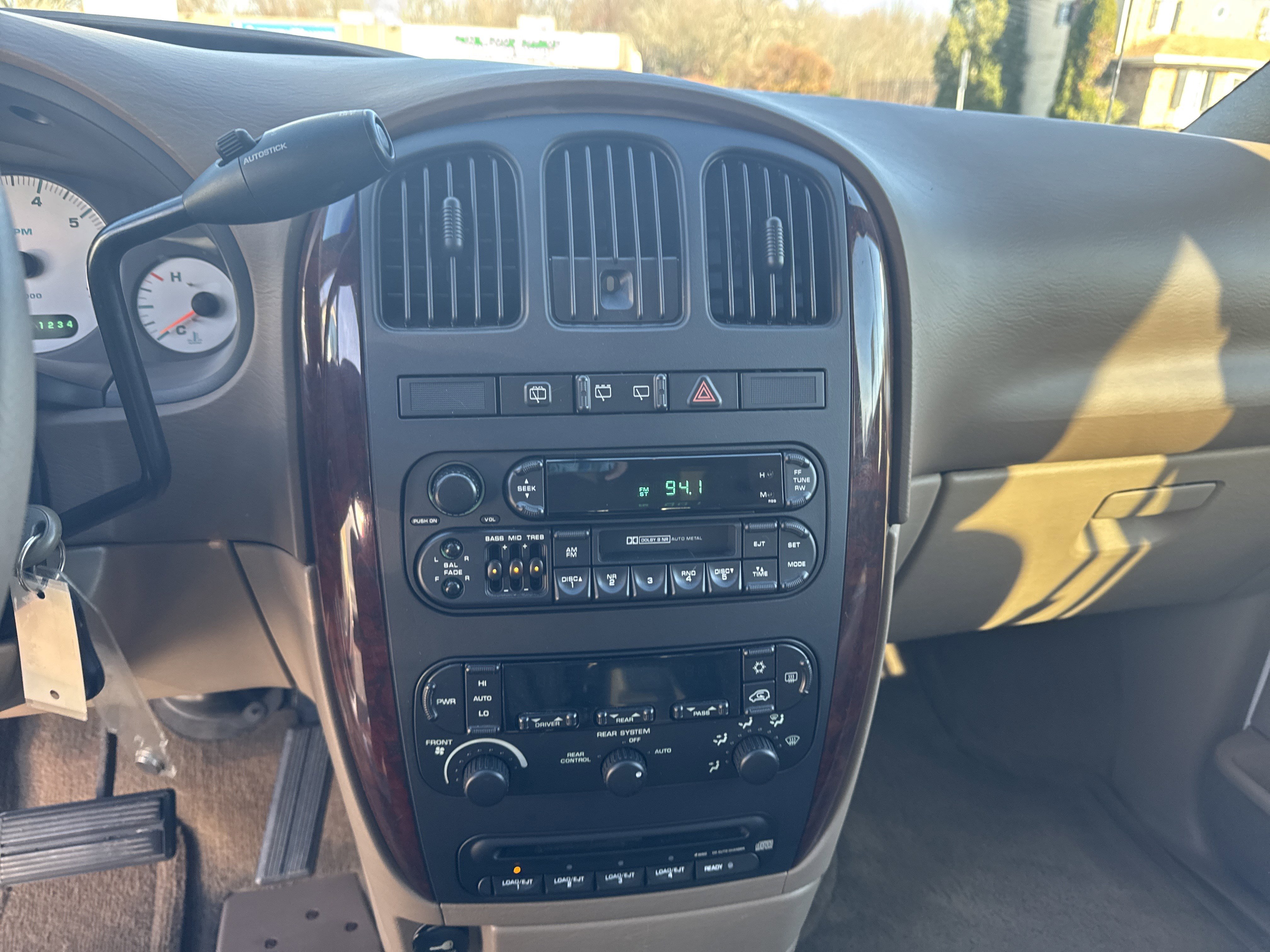 Used 2001 Dodge Grand Caravan ES image 14