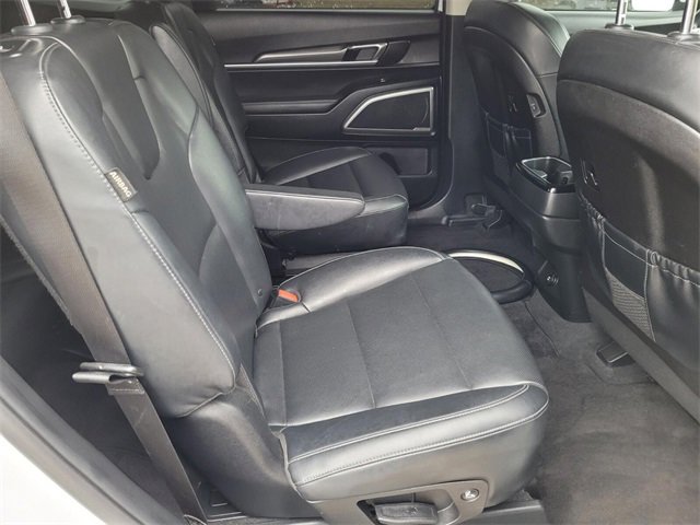 Used 2024 Kia Telluride S image 12