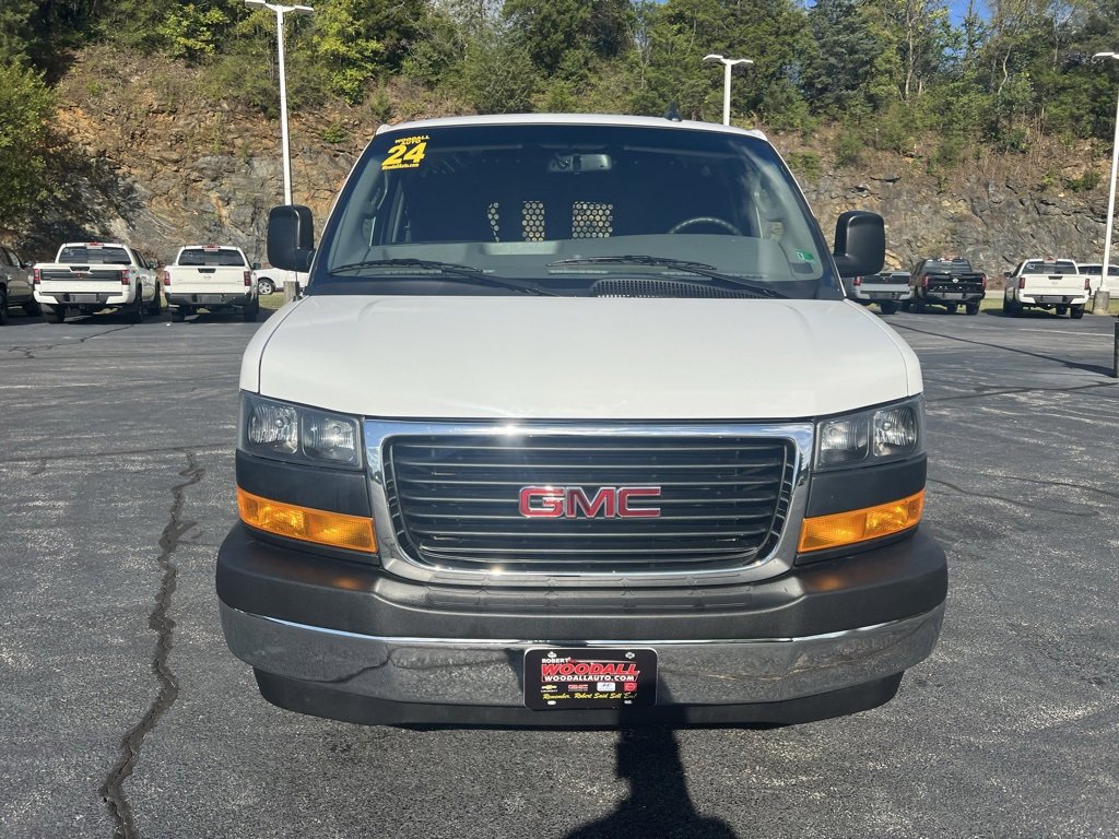 Used 2024 GMC Savana 2500 w/ Driver Convenience Package image 2