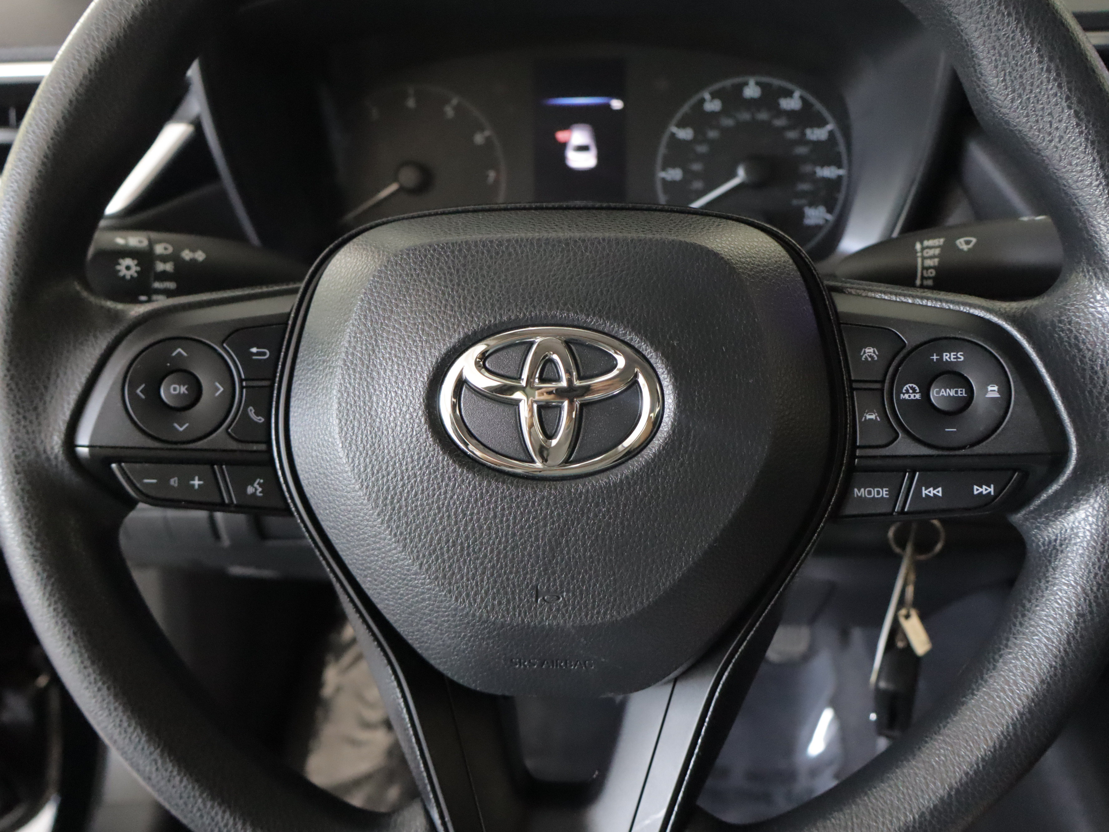 Used 2023 Toyota Corolla LE w/ Carpet Mat Package (TMS) FWD image 12