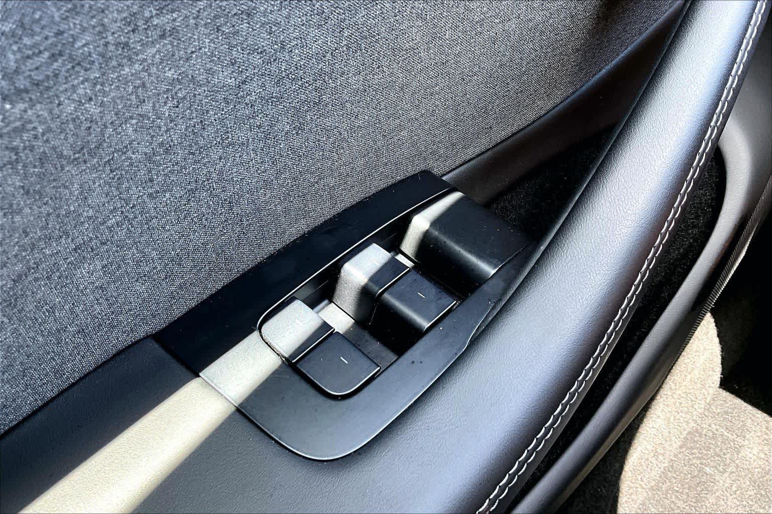 Used 2024 Tesla Model 3 Standard Range RWD image 30