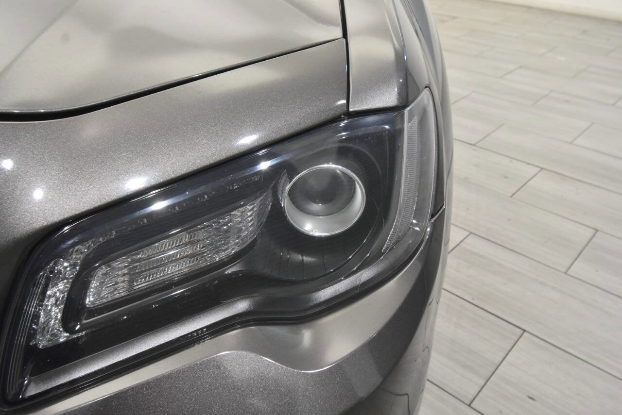 Used 2019 Chrysler 300 S w/ S Model Appearance Package image 9
