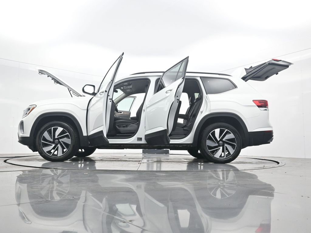 Used 2024 Volkswagen Atlas SE FWD image 44