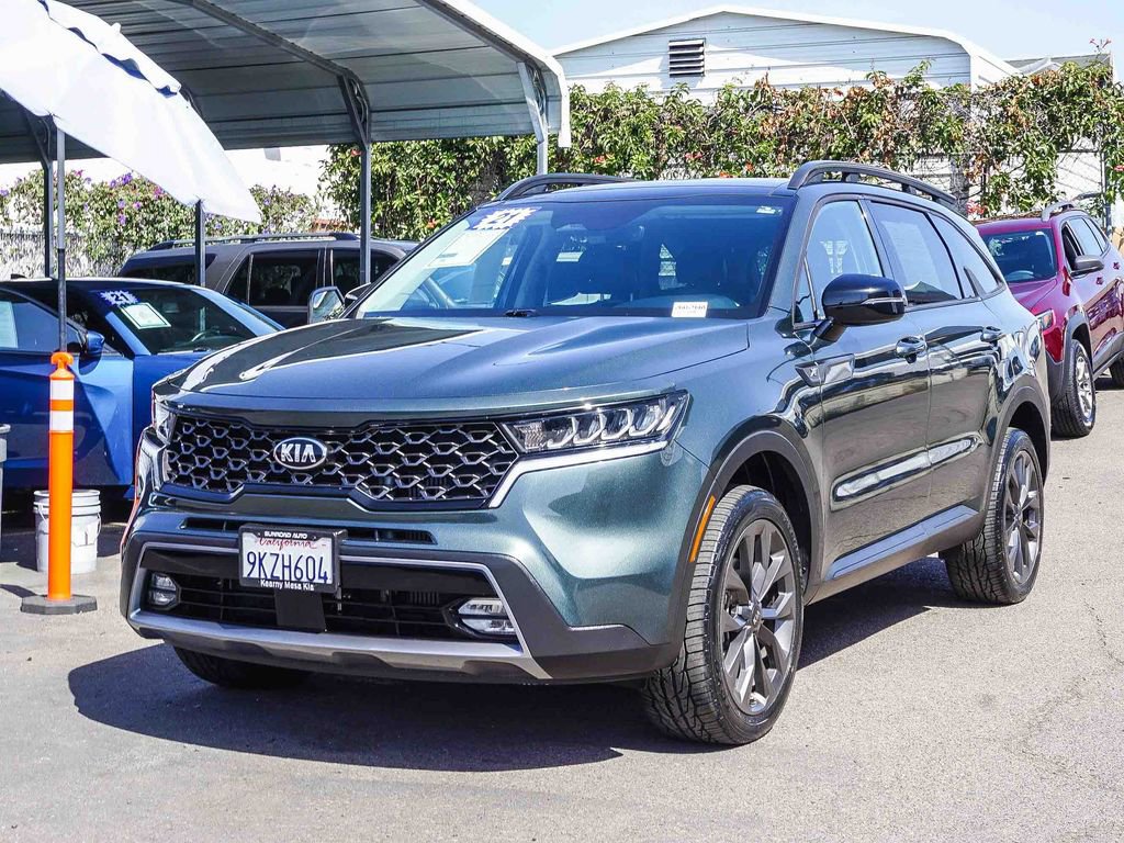 Certified 2021 Kia Sorento EX w/ EX AWD X-Line Package image 4