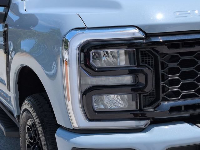 New 2026 Ford F350 Lariat w/ Black Appearance Package AWD/4WD image 9