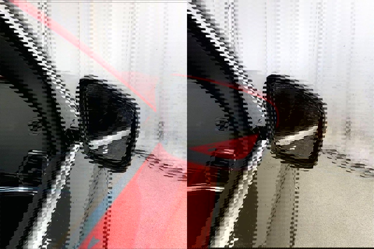 Used 2024 BMW 330i Sedan w/ Convenience Package image 11