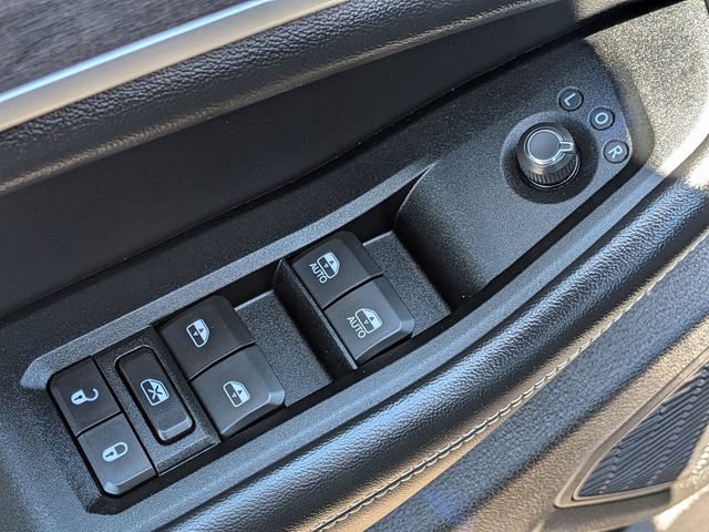 Certified 2023 Jeep Grand Cherokee L Limited w/ Luxury Tech Group II AWD/4WD image 25