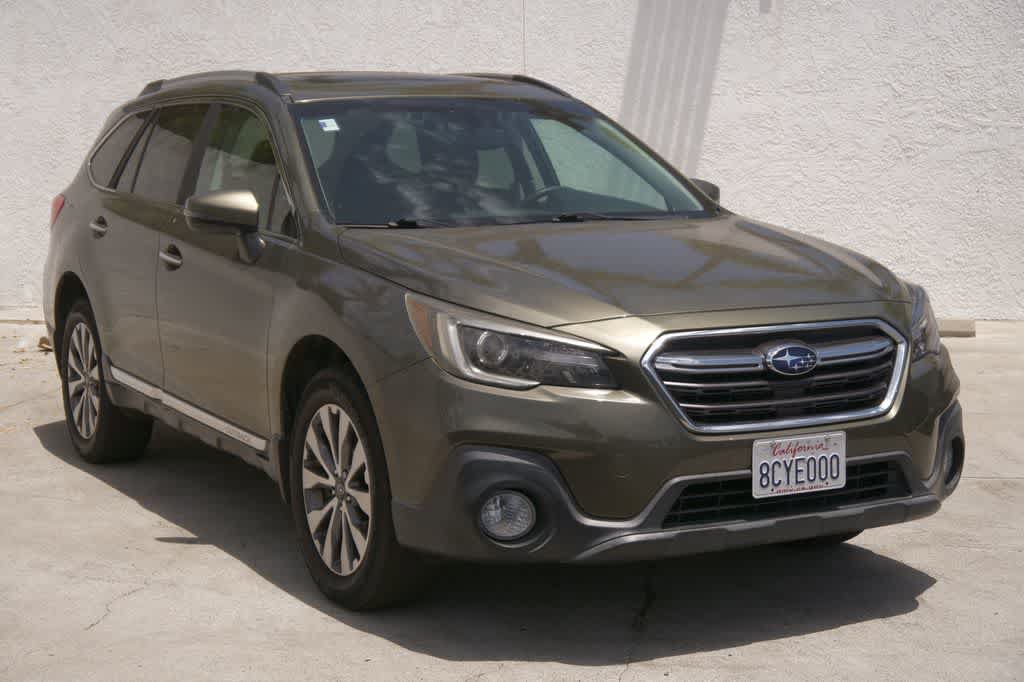 Used 2018 Subaru Outback 2.5i Touring AWD/4WD image 3