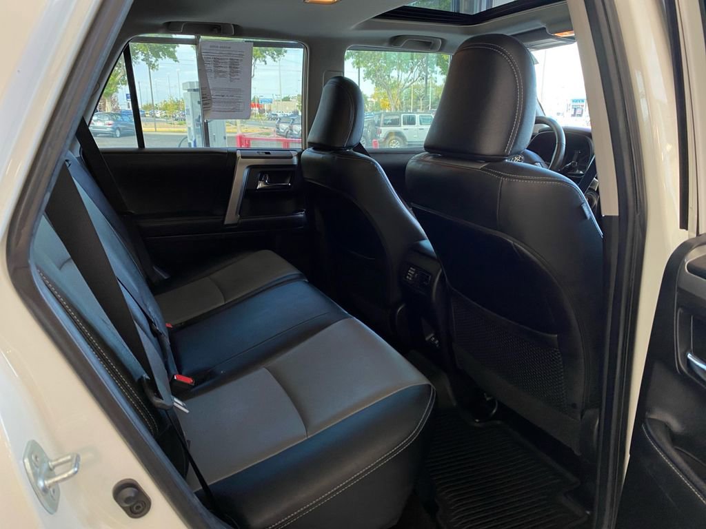 Used 2020 Toyota 4Runner SR5 Premium image 17