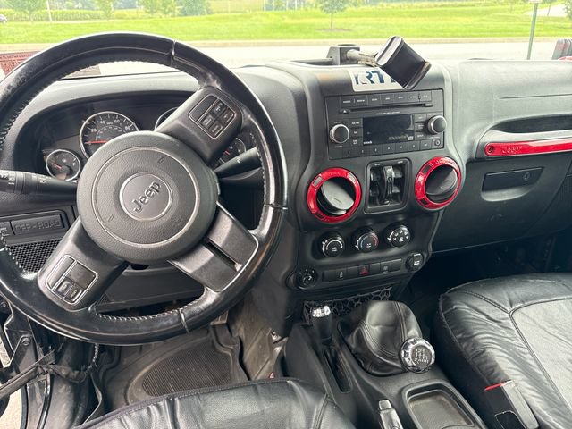 Used 2017 Jeep Wrangler Unlimited Rubicon AWD/4WD image 16