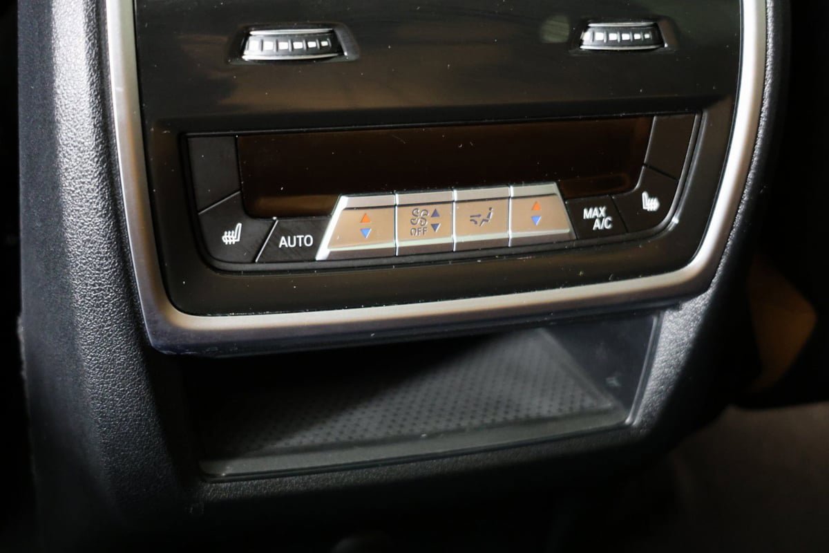 Used 2023 BMW X5 M50i w/ Climate Comfort Package AWD/4WD image 32