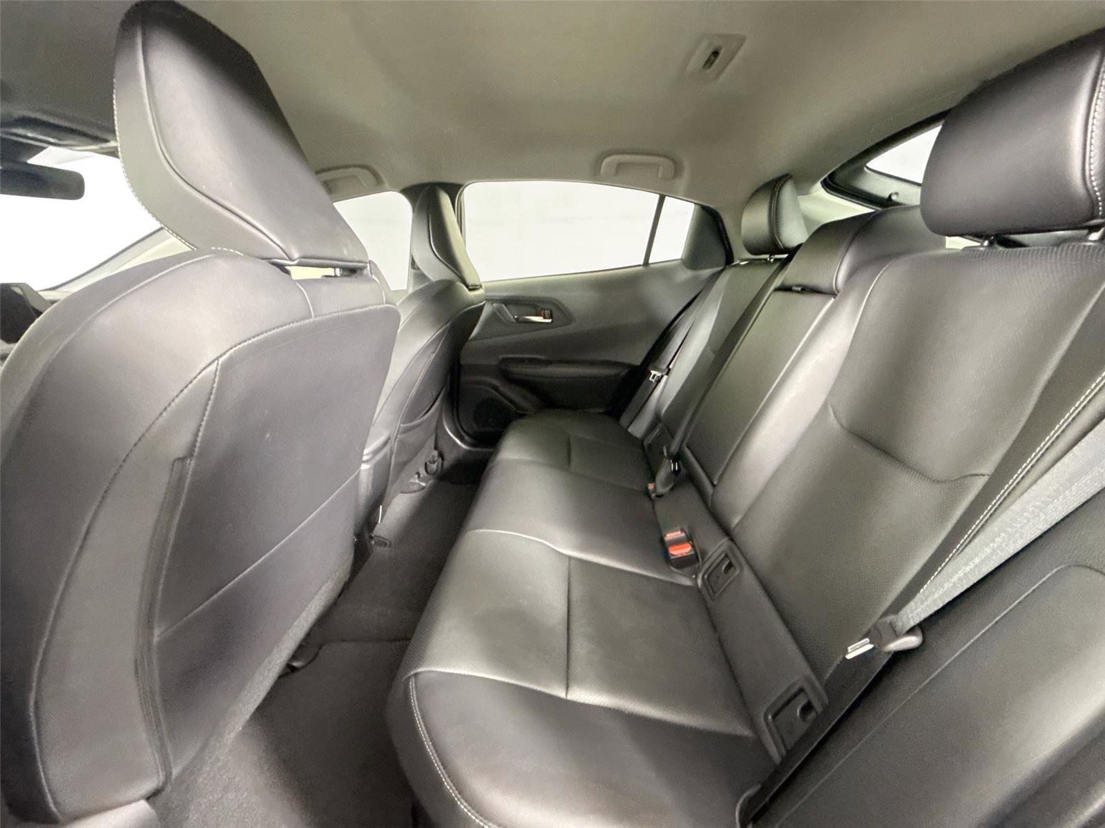 Used 2024 Toyota Prius XLE image 33