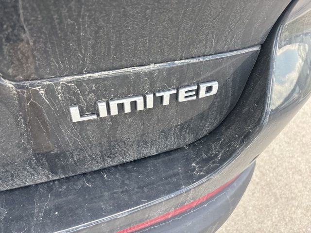 Used 2022 Jeep Grand Cherokee L Limited image 16