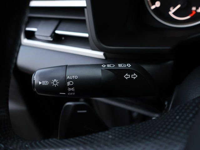 Used 2022 Mitsubishi Outlander ES image 37