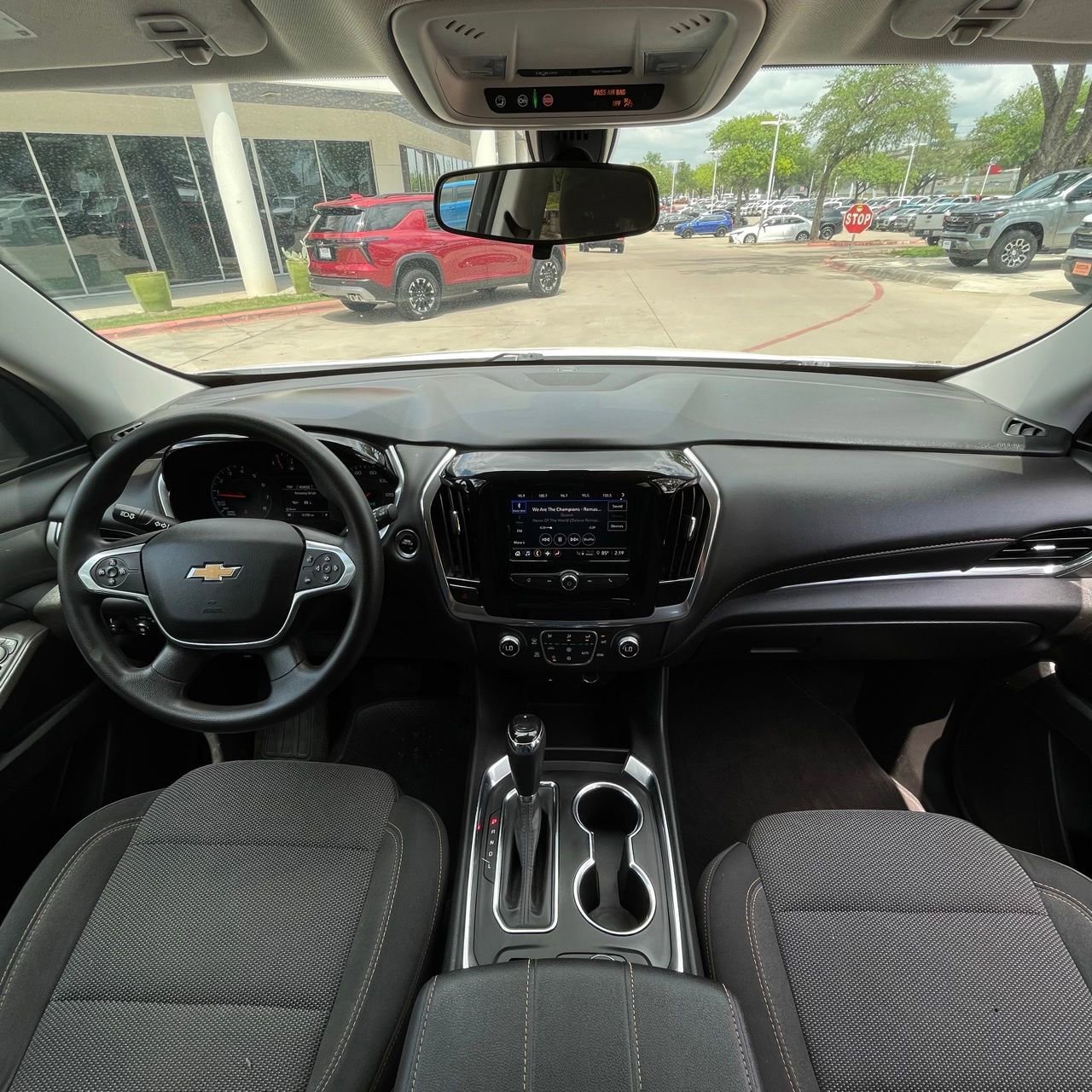 Used 2020 Chevrolet Traverse LS image 10