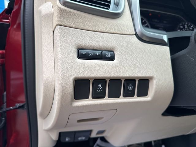 Used 2024 Nissan Murano SV image 10