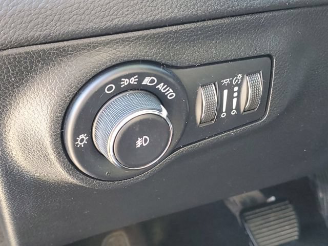 Used 2021 Jeep Compass Latitude FWD image 8