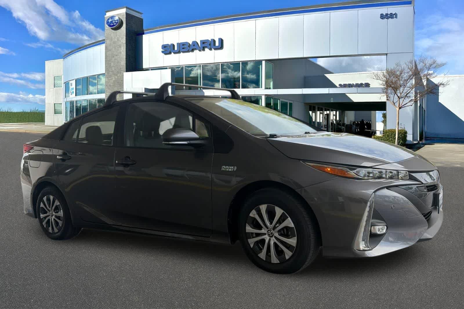 Used 2021 Toyota Prius Prime Limited FWD image 5