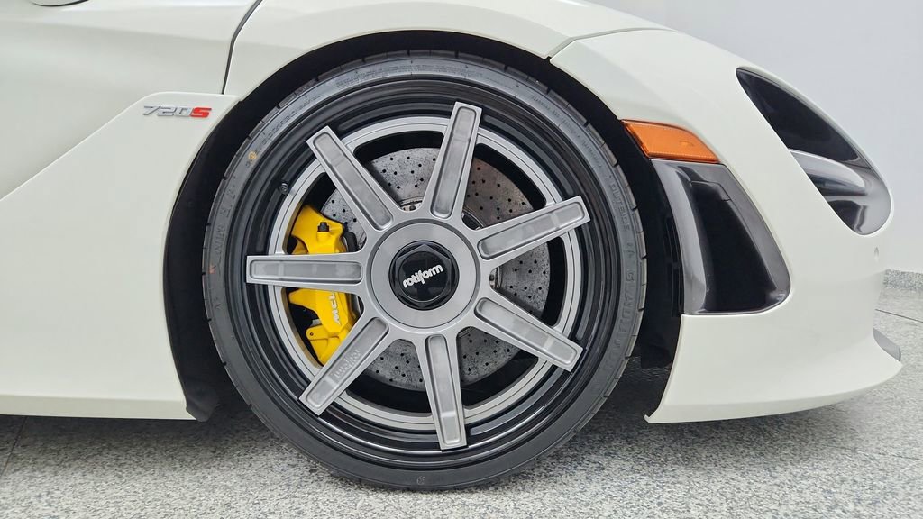 Used 2018 McLaren 720S Performance image 14