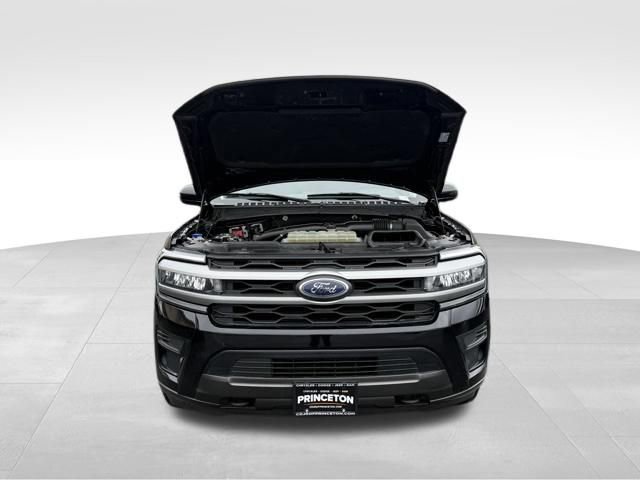 Used 2023 Ford Expedition Max XLT AWD/4WD image 9