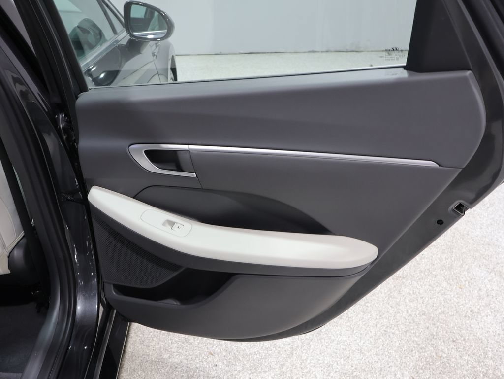 Used 2025 Hyundai Sonata SEL FWD image 21