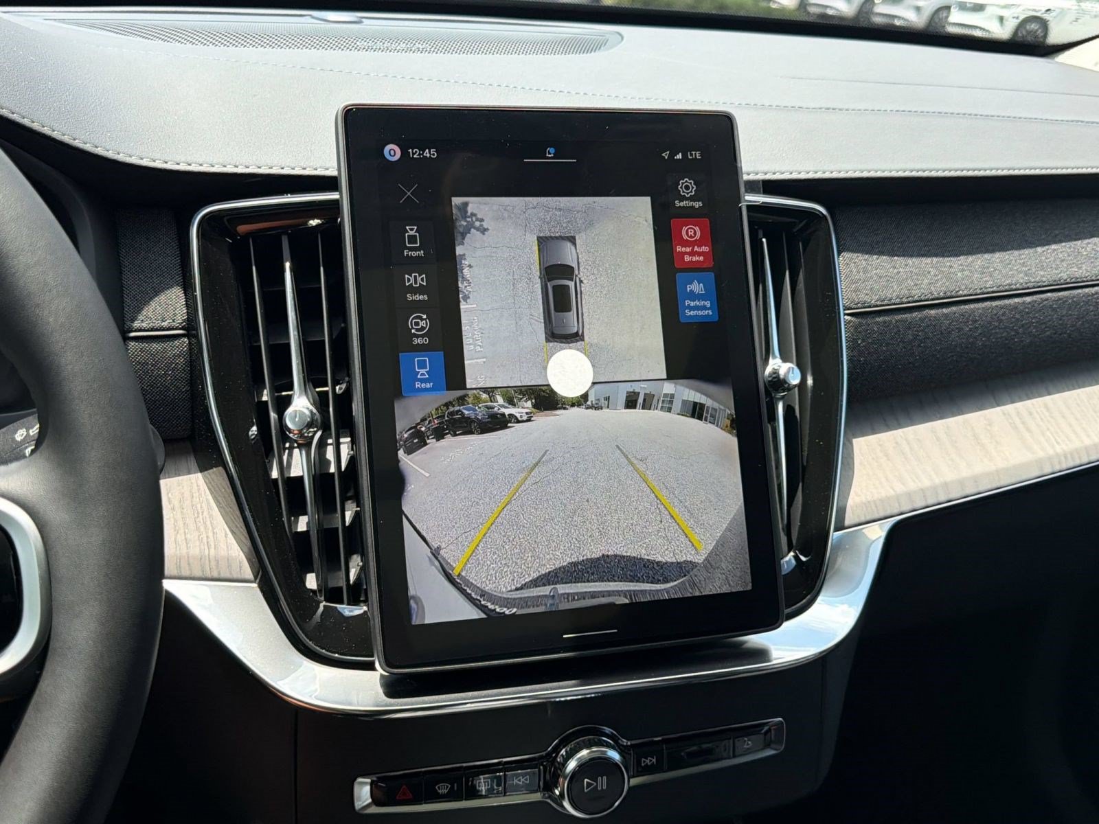 New 2026 Volvo XC90 B6 Ultra w/ Protection Package AWD/4WD image 19