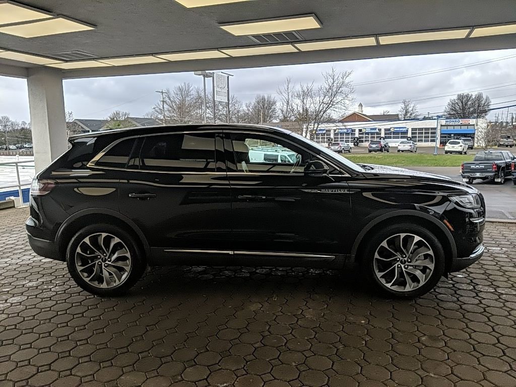 Certified 2023 Lincoln Nautilus Reserve image 5